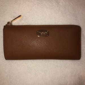 NWOT Michael Kors Wallet